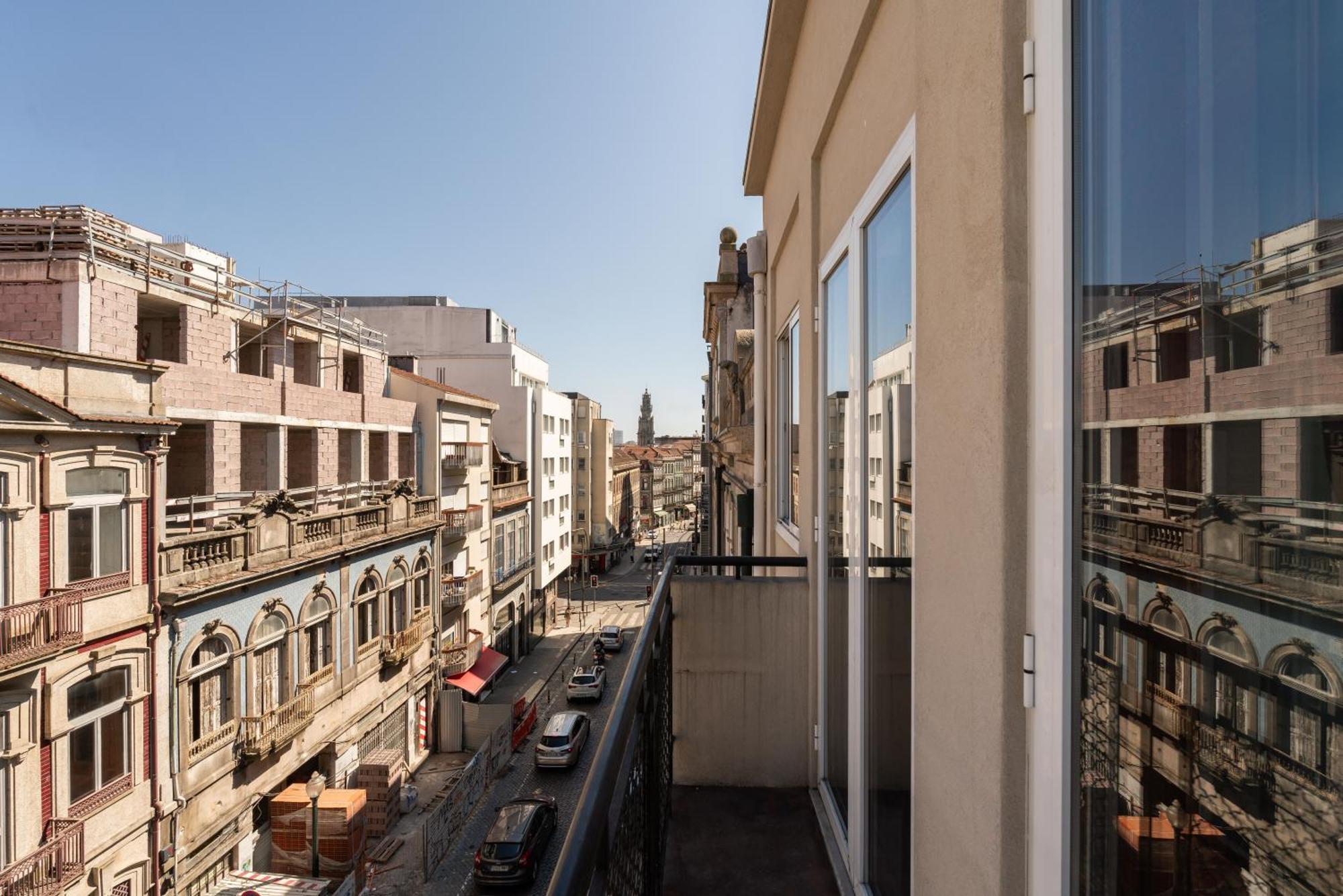 Апартаменты Host Wise - Colorful Bright Flat With Balcony Порту Экстерьер фото