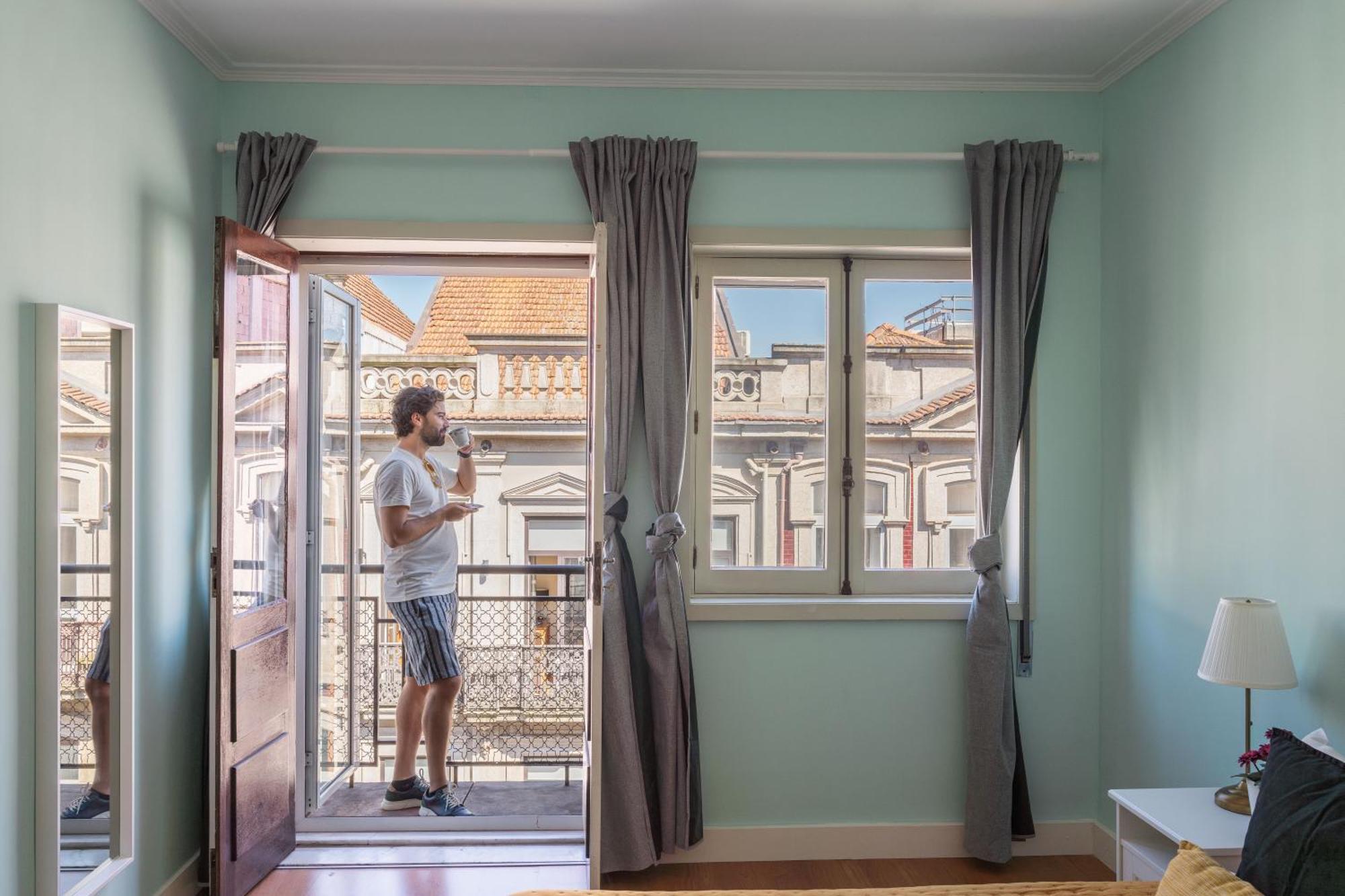 Апартаменты Host Wise - Colorful Bright Flat With Balcony Порту Экстерьер фото