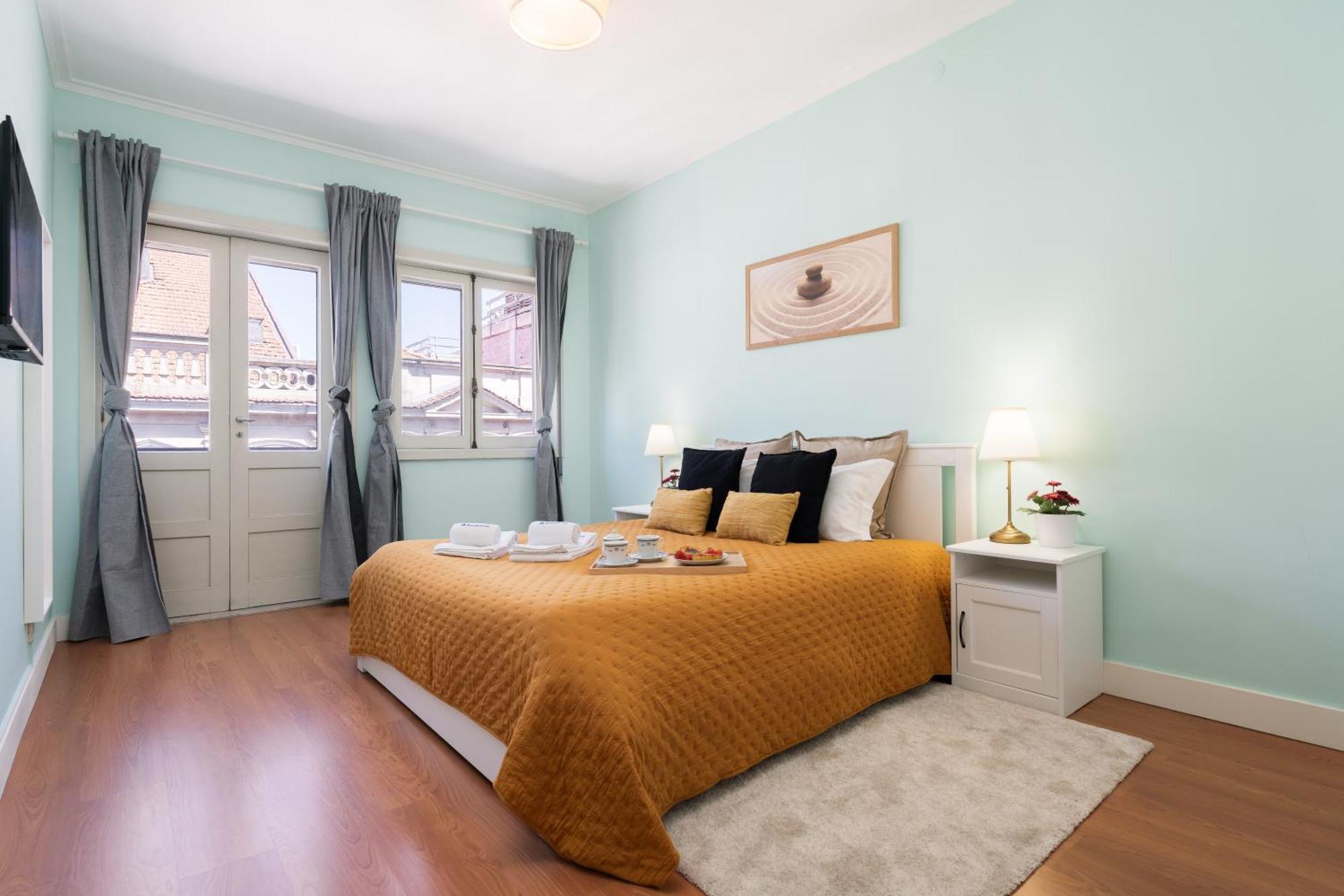 Апартаменты Host Wise - Colorful Bright Flat With Balcony Порту Экстерьер фото